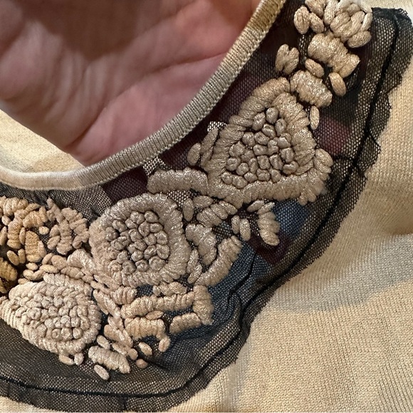 Etcetera M Silk Cashmere Tan Sweater Sheer Black Embroidered Detail R $275 - Picture 6 of 12